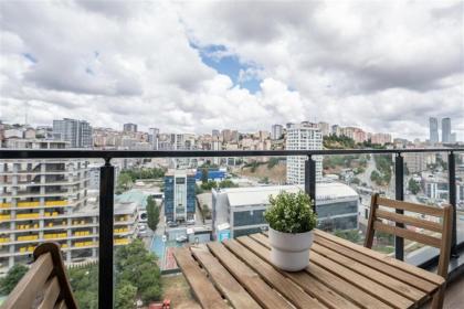 Vibrant 1-bdr Apt Wpoolgym Near Airport Metro - image 20