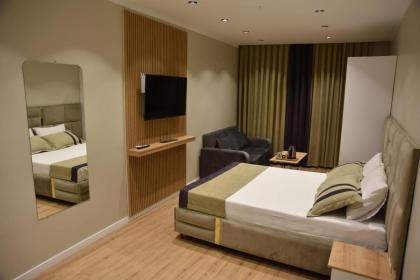 Edwin Plus Hotel
