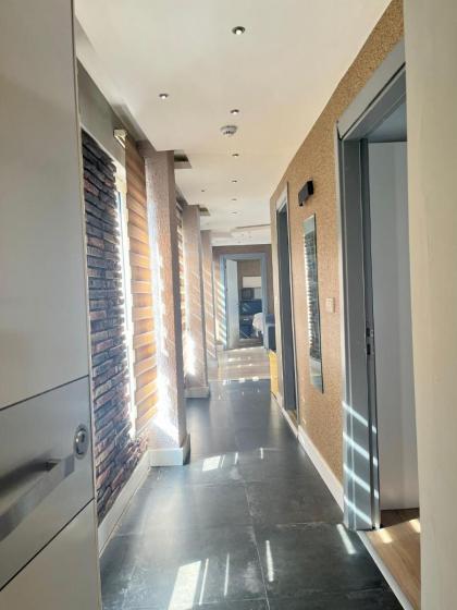 The Sisli Luxury Corner Suit - image 22