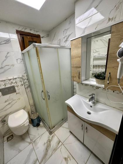 CAMELLIA HOTEL - image 8