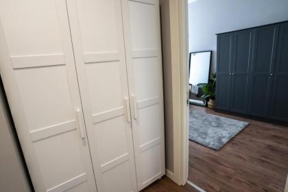 Prime Getaway Luxurious 2br Apt Perfect Stay - image 15