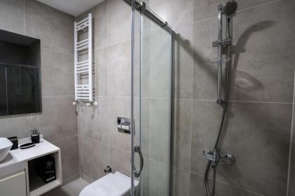 Prime Getaway Luxurious 2br Apt Perfect Stay - image 18