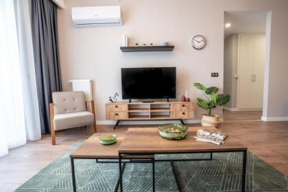 Prime Getaway Luxurious 2br Apt Perfect Stay - image 3