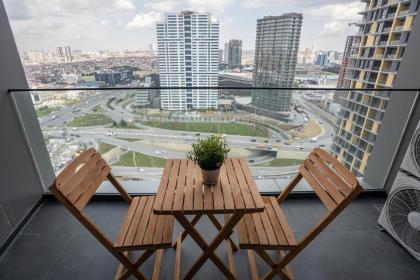 Prime Getaway Luxurious 2br Apt Perfect Stay - image 6