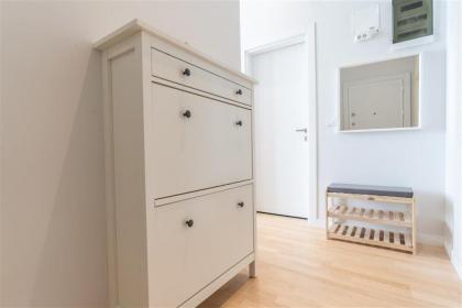 Luxury & Comfort Combined - Near Airport Metro - image 16