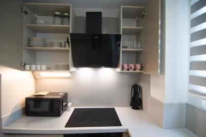 Cozy 2br Apt Near Vialand Mall With Nespresso - image 27