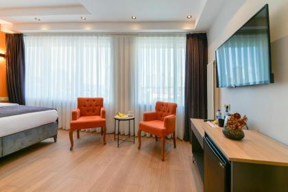 Rise Inn Hotel - image 11