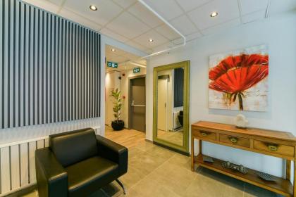 Rise Inn Hotel - image 4