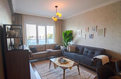 Charming 3bdr Apt In The Heart Of Halkal Merkez