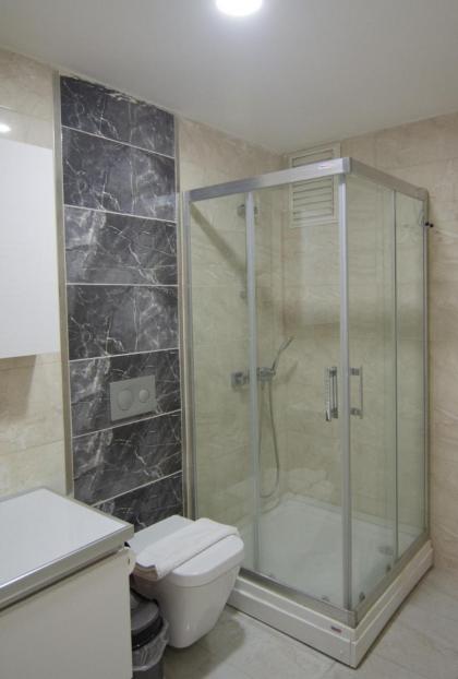 Charming 3bdr Apt In The Heart Of Halkal Merkez - image 11