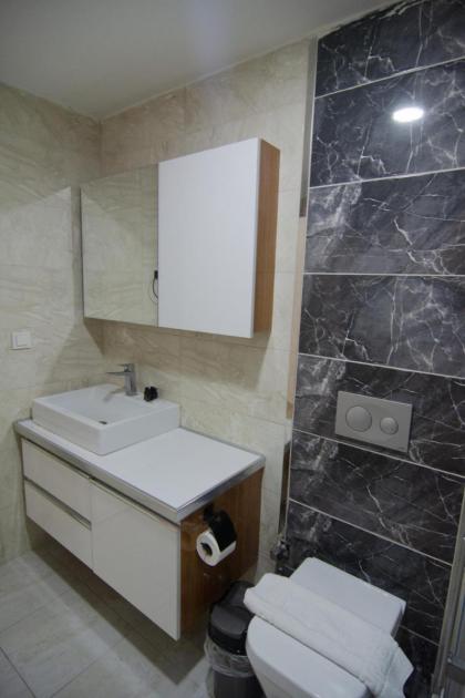 Charming 3bdr Apt In The Heart Of Halkal Merkez - image 12