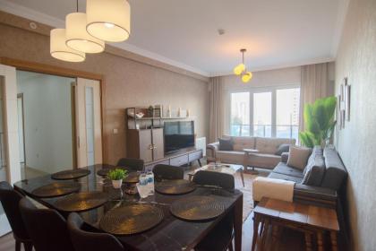 Charming 3bdr Apt In The Heart Of Halkal Merkez - image 3