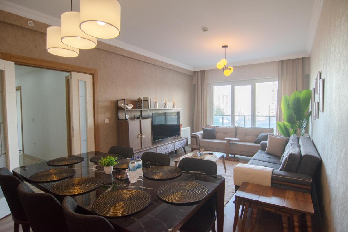 Charming 3bdr Apt In The Heart Of Halkal Merkez - image 3