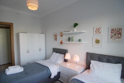 Charming 3bdr Apt In The Heart Of Halkal Merkez - image 9