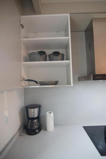 Cozy Retreat Stylish 2br Apt - image 11