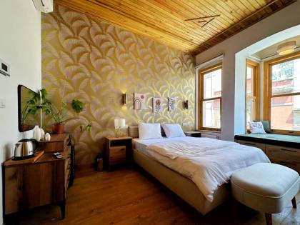 Refurbished Triplex in Taksim - image 23