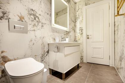Bellavia Deluxe Apart - image 28
