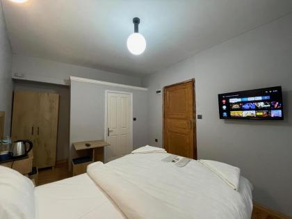 Metro Guesthouse - image 22