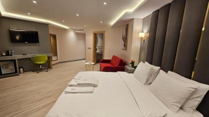 The Külsümz Hotel - image 29