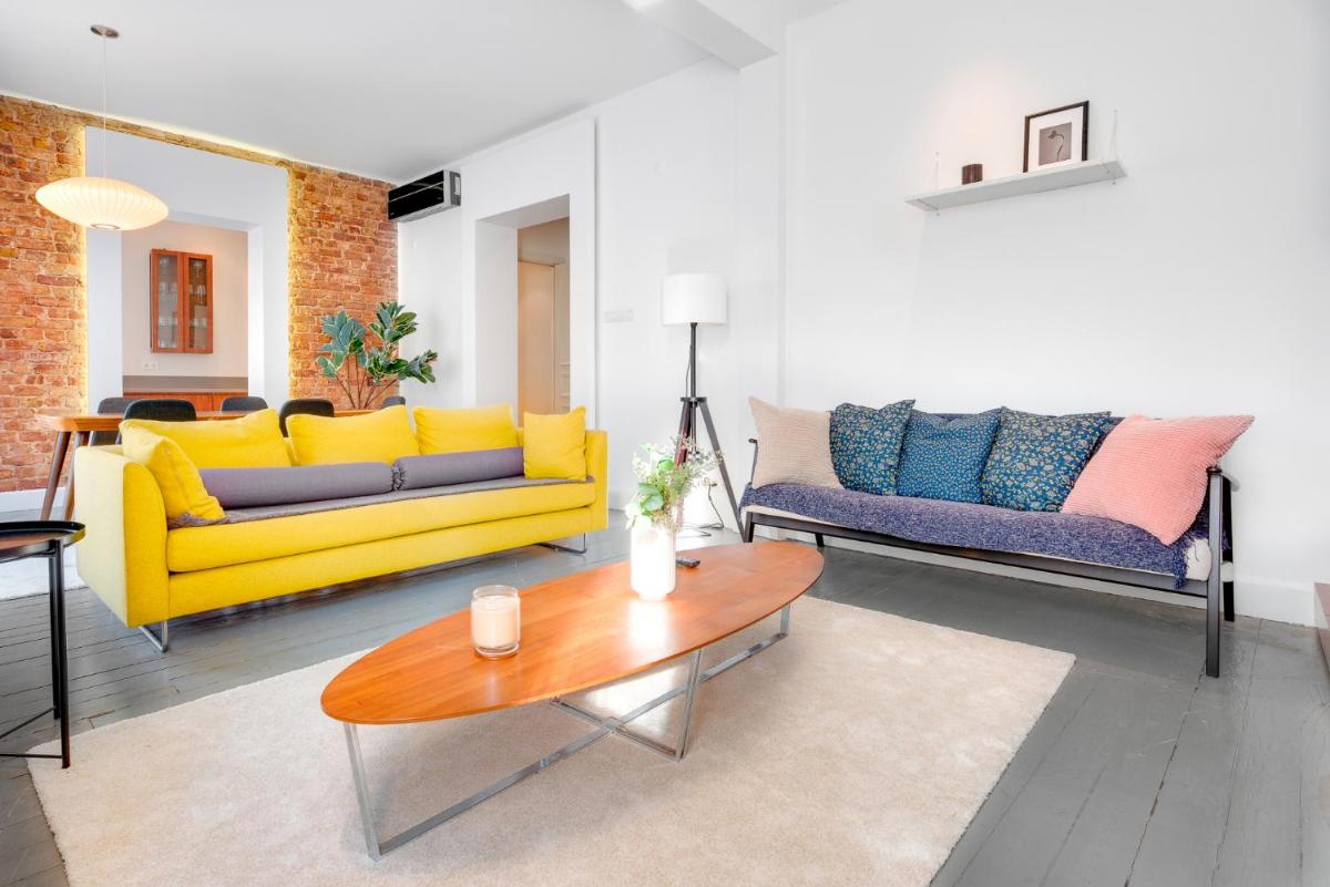 Historical Flat with Balcony near Galata Tower - image 2