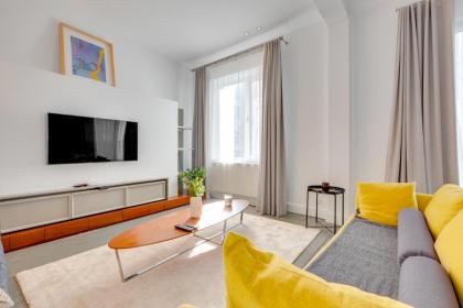 Historical Flat with Balcony near Galata Tower - image 4