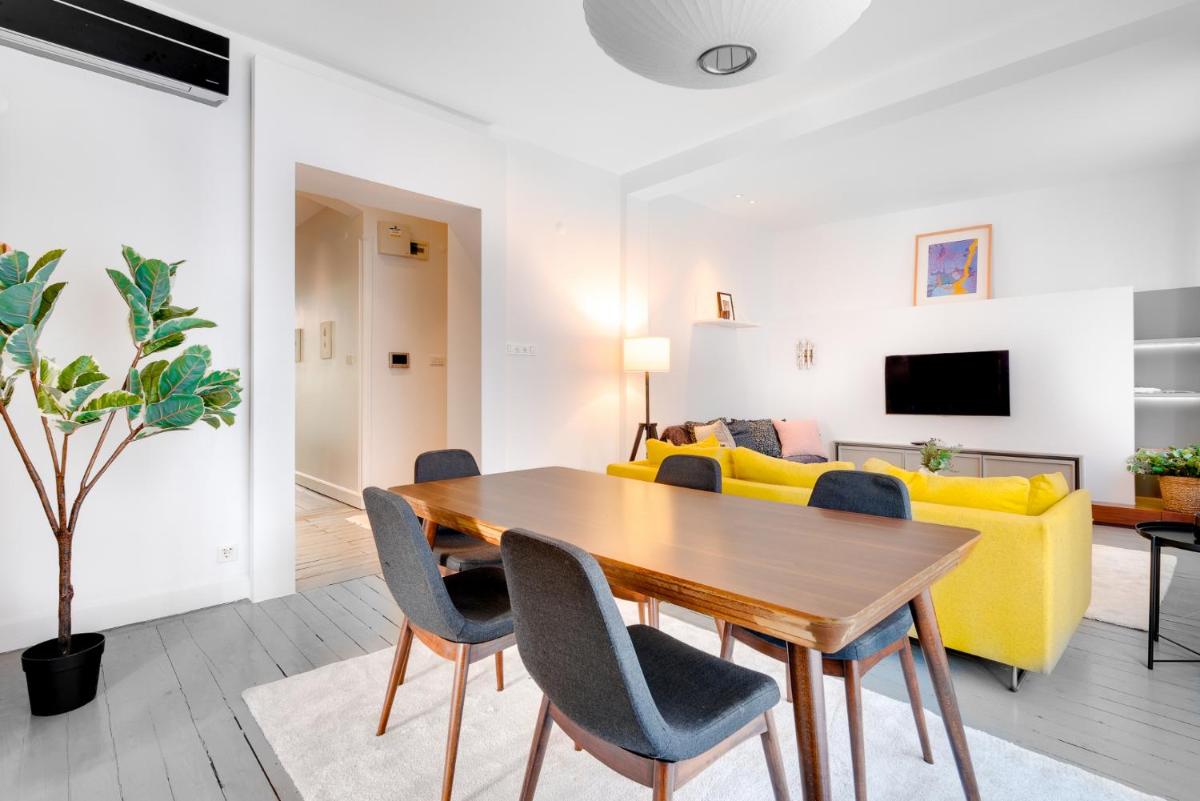 Historical Flat with Balcony near Galata Tower - image 7